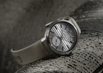 KAGAMI INDUSTRIAL 腕時計 シルバー/グレー Leica ZM 12 Steel Silver Grey – Leica Store San Francisco