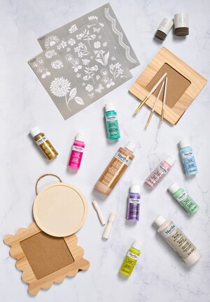 Martha Stewart and Plaid Enterprises Partner to Launch New Multi-Surface Paints &amp; Accessories Line