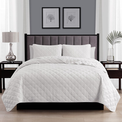 Cathay Home Quilt Set