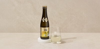 To complement the meals, a premium sake pairing will be offered. (CNW Group/Air Canada)