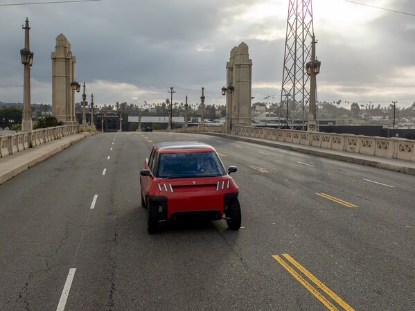 Crossing the LA River, TELO Trucks drives across the 4th Street Bridge in Los Angeles, California. (PRNewsfoto/TELO Trucks)