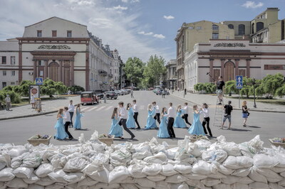 Inside Ukraine: Lynsey Addario and Laetitia Vançon at Leica Gallery New York