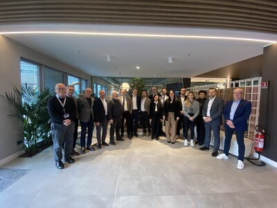 Unable to view the image, Please provide a valid URL.