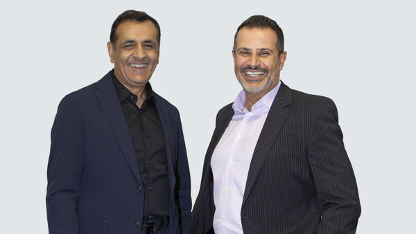 Ronnie Vasishta, SVP-Telecom (NVIDIA) and Hesham Fahmy, CIO (TELUS) (CNW Group/TELUS Communications Inc.)