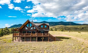 Instagram-worthy private ranch in Park County, Colorado, offers almost 900 acres of freedom, mountain views, wildlife and a lodge made of logs that is completely off the grid