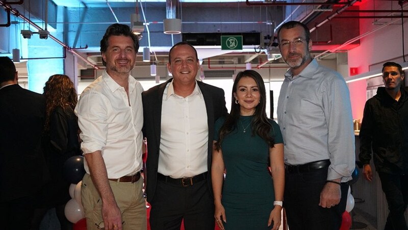 Unable to view the image, Please provide a valid URL.