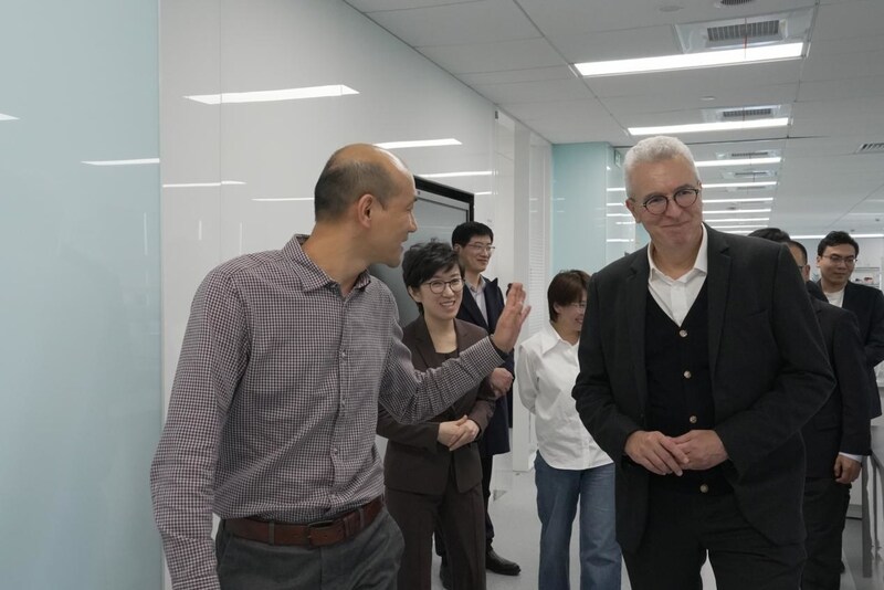 Unable to view the image, Please provide a valid URL.