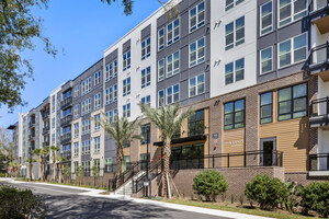 FaverGray Delivers 261-Unit Aston at Uptown in Altamonte Springs, FL