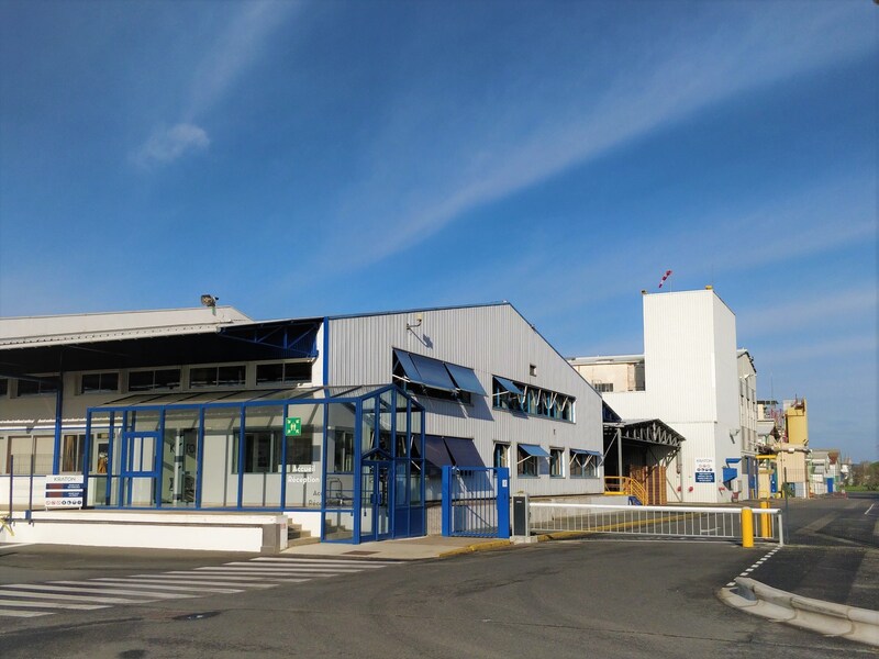 Unable to view the image, Please provide a valid URL.