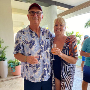Sunset Fishermen Hotel Celebrates 26 Years by Bringing its Members and Guests Together in a Lively Cocktail Party