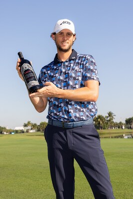 Thomas Pieters of 4Aces GC poses with DAOU Soul of a Lion. (Photo Credit Chris Trotman LIV Golf)