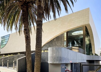 Built with PENETRON ADMIX: Bondi's elegant modernist synagogue is a community center comprising 32 residential units, a below-grade parking garage, and basement storage areas.