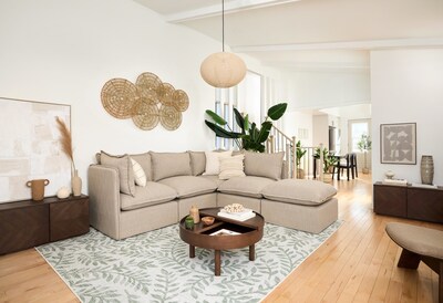 Gaia Sofa in living room (CNW Group/Cozey Inc.)