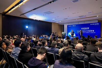 开利运输冷冻国际业务总裁Victor Calvo与开利运输冷冻亚太区董事总经理陆景璟女士致欢迎词