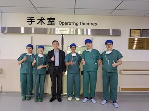 Baird Medical Presents Advanced MWA Technology to UCLA Expert in China