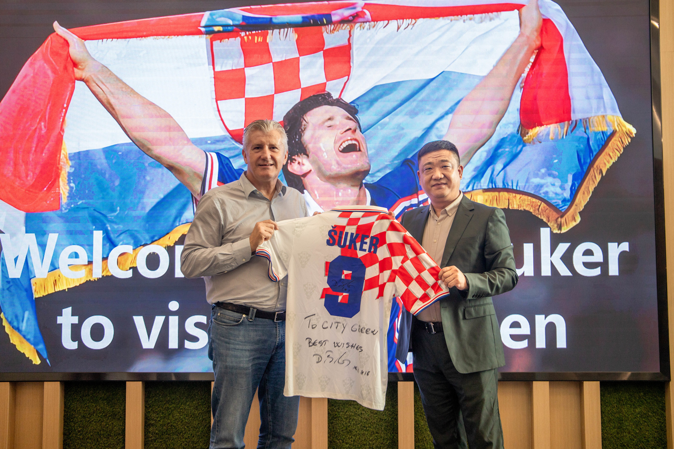 Unable to view the image, Please provide a valid URL.