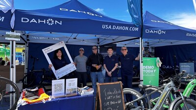 Team DAHON And Partners At Sea Otter 2025 (PRNewsfoto/DAHON)