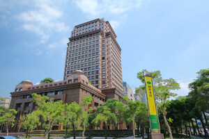 Cathay United Bank Crowned Best Bank for Sustainable Finance for Outstanding ESG Achievements