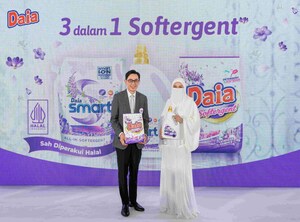 Introducing Daia 3-in-1 Softergent Lavender: Neelofa loves how it keeps clothes fresh, soft, and clean--without additional softener or luxury perfume
