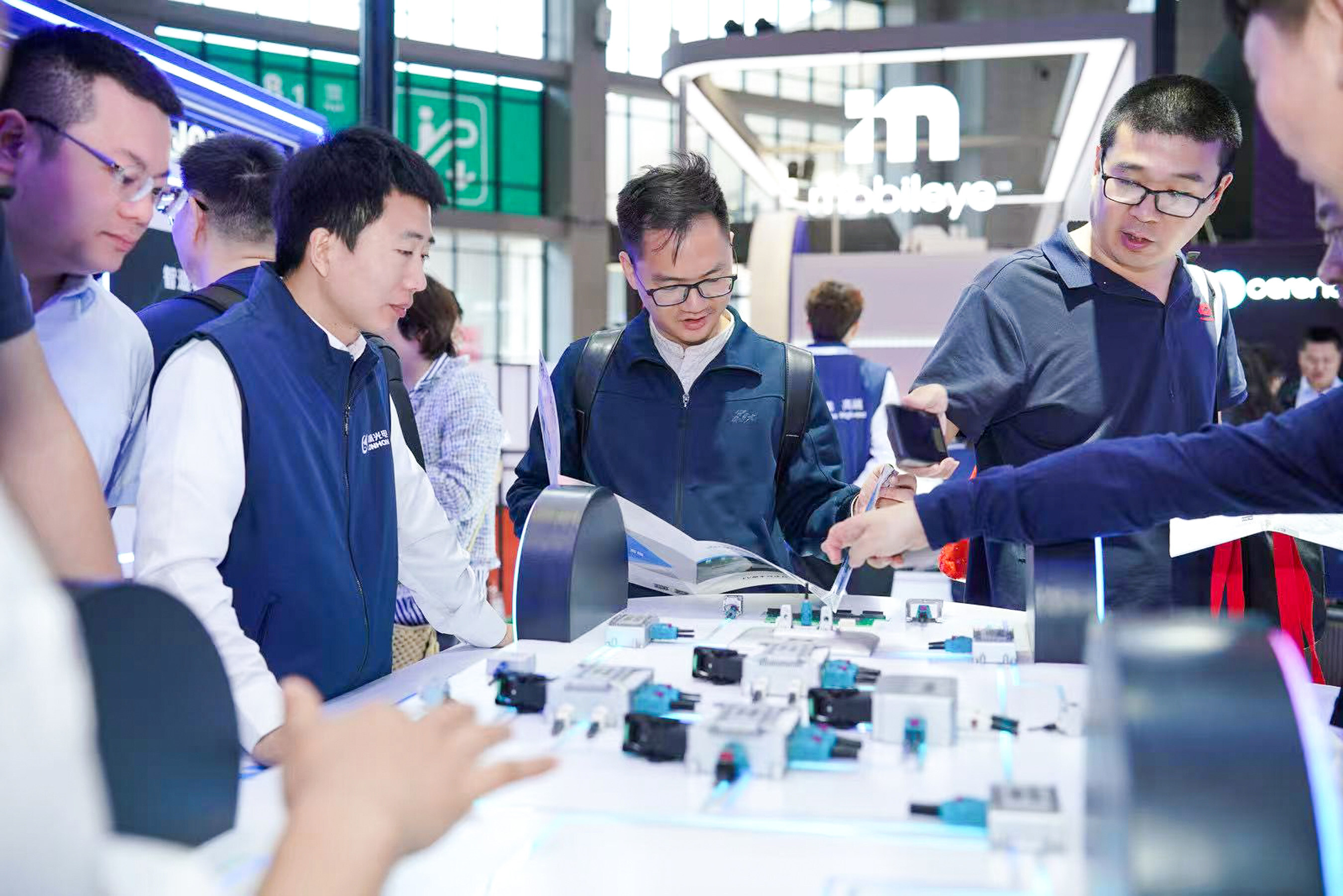 Unable to view the image, Please provide a valid URL.