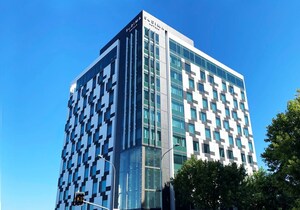 Otis Elevator Integrates with a Delivery Robot at New Zealand Hotel