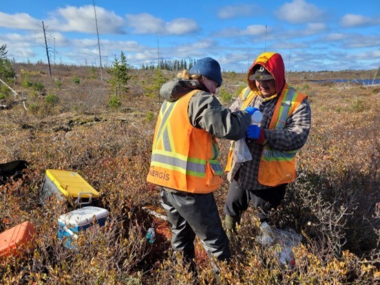 Figure 1: Environmental data collection at Shaakichiuwaanaan. (CNW Group/Patriot Battery Metals Inc.) Figure 1: Environmental data collection at Shaakichiuwaanaan. (CNW Group/Patriot Battery Metals Inc.)