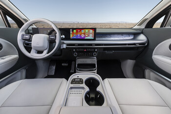 The 2026 Hyundai IONIQ 9 Calligraphy’s interior is photographed in Irvine, Calif., on Nov. 20, 2024. (PRNewsfoto/Hyundai Motor America)