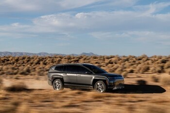 The 2026 Hyundai IONIQ 9 Limited is photographed in California City, Calif., on Nov. 20, 2024. (PRNewsfoto/Hyundai Motor America)