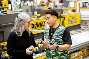 LOWE'S DEPLOYS FIRST AT-SCALE AI ASSISTANT FOR RETAIL ASSOCIATES