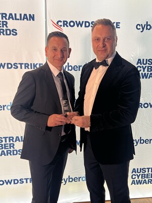 Semperis' Michael Bovalino, Enterprise Sales Director and Gabriel Khnanisho, Sales Director, accepting the Australian Cyber Award.