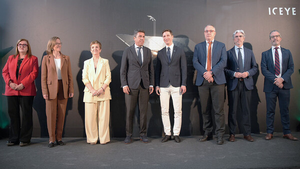 In the photo: from left to right: Secretary General for Innovation at the Ministry of Science, Innovation and Universities, Teresa Riesgo; Finnish Ambassador to Spain, Sari Rautio; Regional Minister of Innovation, Industry, Trade and Tourism, María Ángela Cano; President of the Valencian Regional Government, Carlos Mazón; CEO & co-founder of ICEYE, Rafal Modrzewski; Director of the Spanish Space Agency, Juan Carlos Cano; Regional Secretary of Industry, Trade and Consumer Affairs, Felipe Carrasco In the photo: from left to right: Secretary General for Innovation at the Ministry of Science, Innovation and Universities, Teresa Riesgo; Finnish Ambassador to Spain, Sari Rautio; Regional Minister of Innovation, Industry, Trade and Tourism, María Ángela Cano; President of the Valencian Regional Government, Carlos Mazón; CEO & co-founder of ICEYE, Rafal Modrzewski; Director of the Spanish Space Agency, Juan Carlos Cano; Regional Secretary of Industry, Trade and Consumer Affairs, Felipe Carrasco