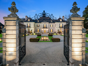 A private helipad. A gym with a fireplace. Floors from French chateaux. Meet the $200 million manors -- eight superluxury listings, eight price points, one Texas brokerage