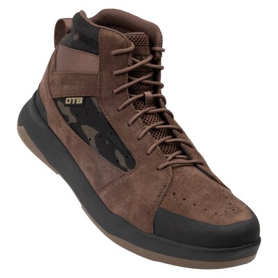 T-KOOL MID: This “low-viz”, high-performance boot delivers the traction and support needed to tackle operational conditions. The low-visibility design makes it an equally perfect boot to wear to the gym or for running around town at the end of the day.