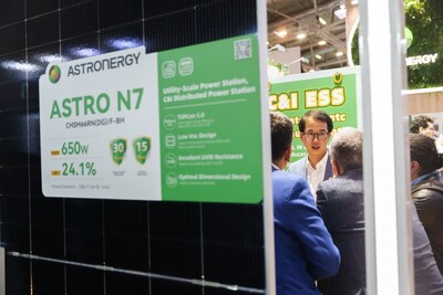 A photo captures the ASTRO N7 product at the Intersolar Europe. The Head of Global Product Technical Management explains the core techs of ASTRO N7 to visitors. A photo captures the ASTRO N7 product at the Intersolar Europe. The Head of Global Product Technical Management explains the core techs of ASTRO N7 to visitors.