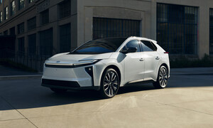 El SUV totalmente eléctrico Toyota bZ añade autonomía, recarga y actualizaciones exteriores para 2026