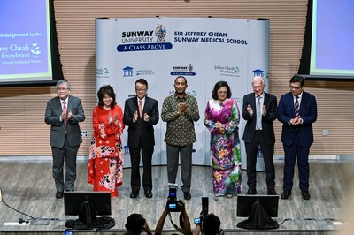 Photo 1: [From left] Dato' Lau Beng Long, President of Sunway Healthcare Group, Professor Dato’ Elizabeth Lee, CEO of Sunway Education Group, Tan Sri Sir Dr. Jeffrey Cheah, Founder and Chairman of Sunway Group, YB Dato’ Seri Diraja Dr. Zambry Abd Kadir, Minister of Higher Education of Malaysia, YBhg. Datuk Profesor Dr. Azlinda Azman, Director General of Higher Education, Professor Sibrandes Poppema, President of Sunway University, and Professor Raja Affendi Raja Ali, Dean of Sir Jeffrey Cheah Sunway Medical School (PRNewsfoto/Sunway University)