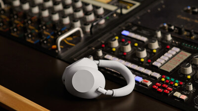 The WH-1000XM6 headphones were developed in collaboration with world-renowned mastering audio engineers at three of the industry’s top recording studios - Sterling Sound, Battery Studios, and Coast Mastering - to refine every note for studio-level accuracy and deliver a superior music experience the way the artist intended.