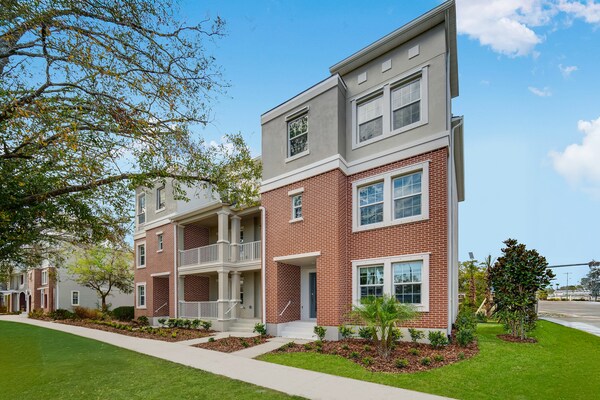 Lennar Manhattan Crossing