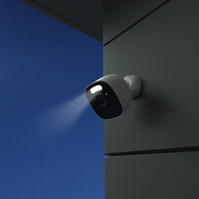 See your property like never before with the myQ Outdoor Battery Camera. A motion-activated spotlight deters intruders, while alerts keep you informed.