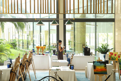 Elegant Art Time - Tea Time at Annex Lounge (PRNewsfoto/Radisson Blu Resort, Phu Quoc)