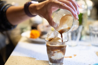 Mazda Canada et l’Association du Café du Canada invitent les Canadiens à découvrir le « tourisme café » local (Groupe CNW/Mazda Canada Inc.)