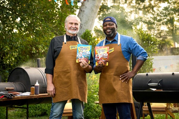 Pitmasters Myron Mixon and Rodney Scott go head-to-head in Battle of the Beggin’. Vote for your dog’s favorite flavor at battleofthebeggin.com until Sept. 30, 2025.