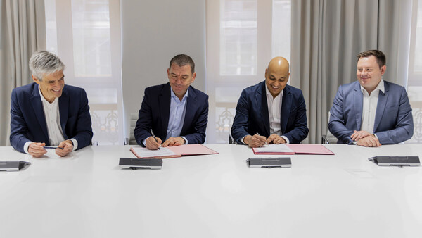 Air France-KLM and IBS Software signing ceremony in Paris. From L to R: Pierre-Olivier Bandet (CIO) and Oltion Carkaxhija (EVP Strategy & Transformation) both at Air France-KLM, and Somit Goyal (CEO) and Julian Fish (SVP Head of Aviation Operations) both from IBS Software Air France-KLM and IBS Software signing ceremony in Paris. From L to R: Pierre-Olivier Bandet (CIO) and Oltion Carkaxhija (EVP Strategy & Transformation) both at Air France-KLM, and Somit Goyal (CEO) and Julian Fish (SVP Head of Aviation Operations) both from IBS Software