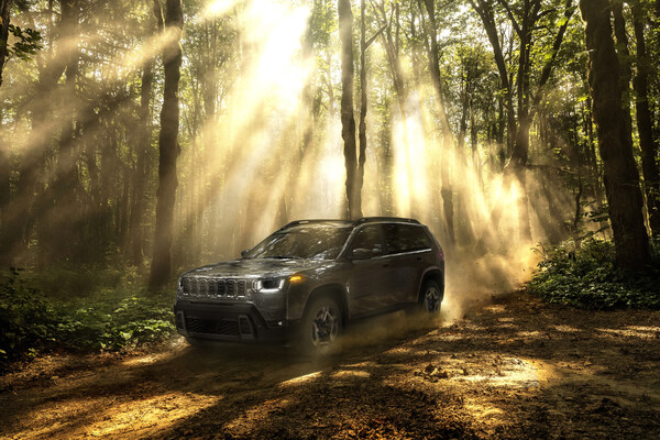 The next-generation Jeep® Cherokee is coming late 2025. (PRNewsfoto/Stellantis)