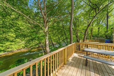 Mountaineer Campground is offering 40% off summer stays