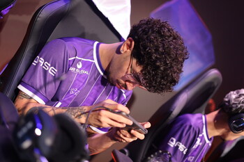 The Professional Esports Player Using Infinix GT 30 Pro During Tournaments