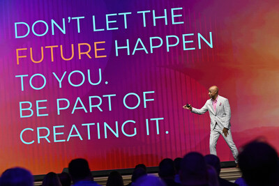 Rob Meikle of Info-Tech Research Group presented the firm’s Tech Trends Retrospective and sneak peek of 2026 trends at Info-Tech LIVE 2025 in Las Vegas June 11, 2025. (CNW Group/Info-Tech Research Group) Rob Meikle of Info-Tech Research Group presented the firm’s Tech Trends Retrospective and sneak peek of 2026 trends at Info-Tech LIVE 2025 in Las Vegas June 11, 2025. (CNW Group/Info-Tech Research Group)