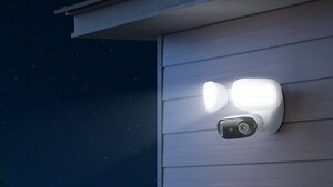 16 Jahre Reolink - das Jubiläumsfest mit der 4K 180° Elite Floodlight WiFi Kamera