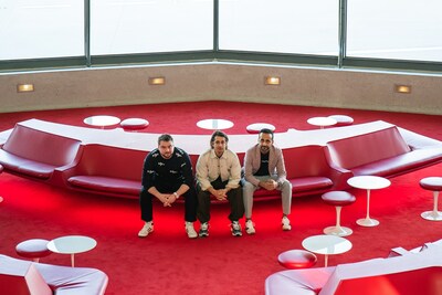 Airfairness CEO and COO join Flight or Fight AI founder Máuhan Zonoozy at NYC’s TWA terminal following the tool’s acquisition. (CNW Group/Airfairness)