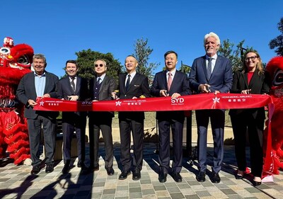A ribbon-cutting ceremony is held at SYD to officially mark the launch of the new Hong Kong Airlines service.